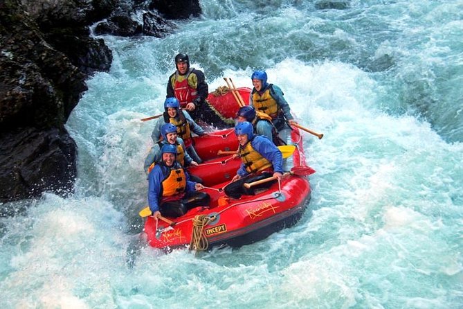 Half Day, Grade 5, White Water Rafting on the Rangitikei River - Getting ready at River Valley Lodge
