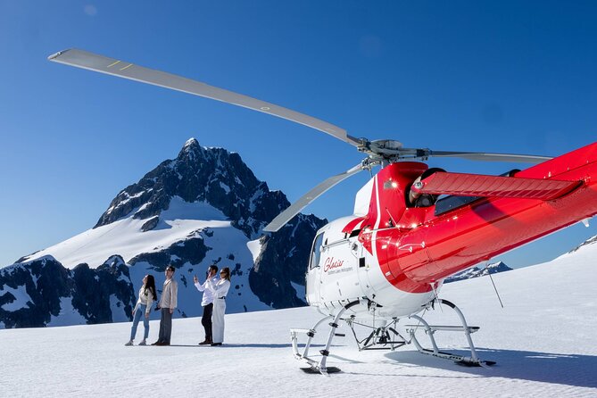 Half-Day Milford Helicopter Flight and Cruise from Queenstown - The glacier or alpine landing