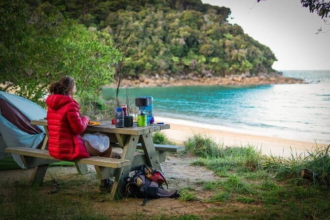 Heli-Picnic Alpine Lake Kahurangi National Park - Why the private format matters