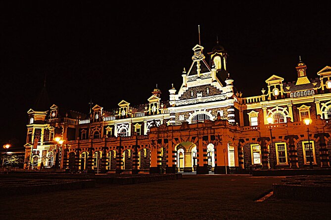 Heritage Dunedin City Walking Guided Tour - Guides, pace, and the importance of timing