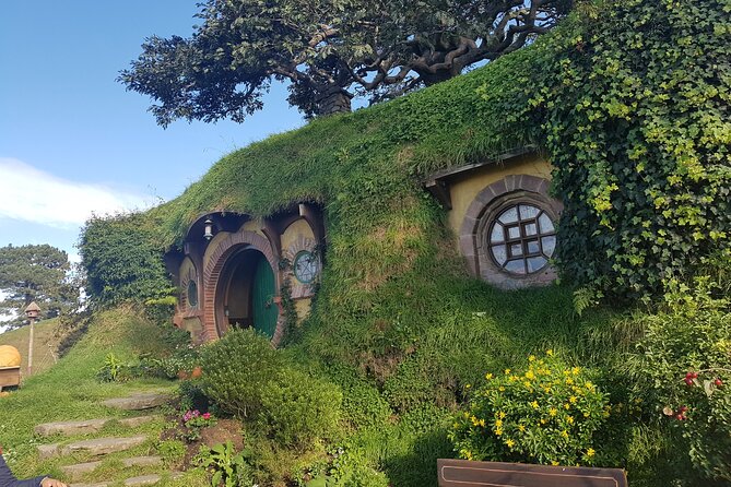 Hobbiton Afternoon Tour in Luxury Minibus from Auckland - Arriving at Shire’s Rest