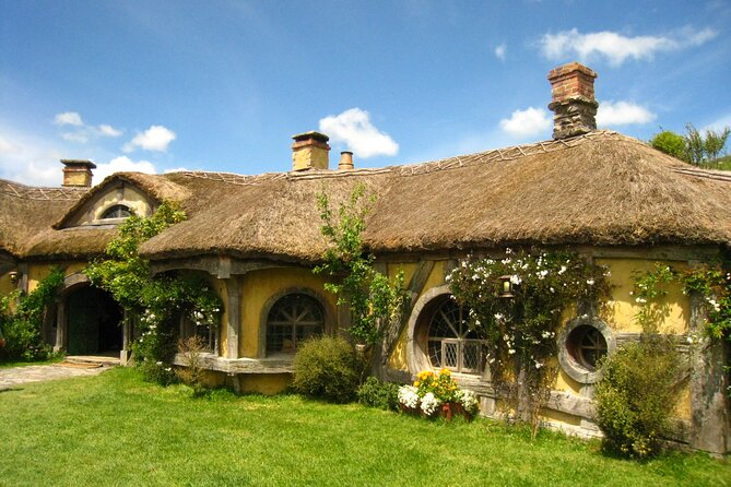 Hobbiton and Waitomo Caves Small Tour from Auckland - Who should book this tour?