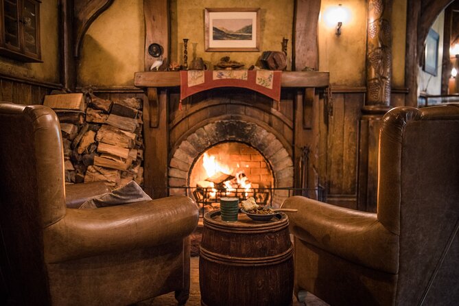 Hobbiton Movie Set Banquet Experience Private Tour From Auckland - A drink at the Green Dragon Inn