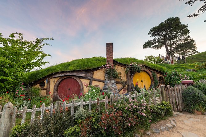 Hobbiton Movie Set Banquet Experience Private Tour From Auckland - The lantern-lit walk after dinner