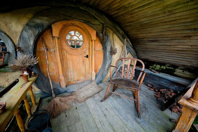 Hobbiton Movie Set day tour From Auckland - The 6:00 a.m. departure from Auckland