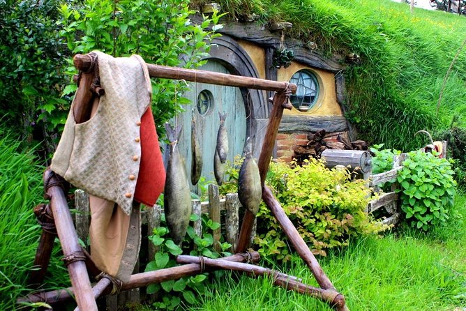 Hobbiton Movie Set Group Tour Early Access (Avoid the crowds!) - Who should book this Hobbiton tour