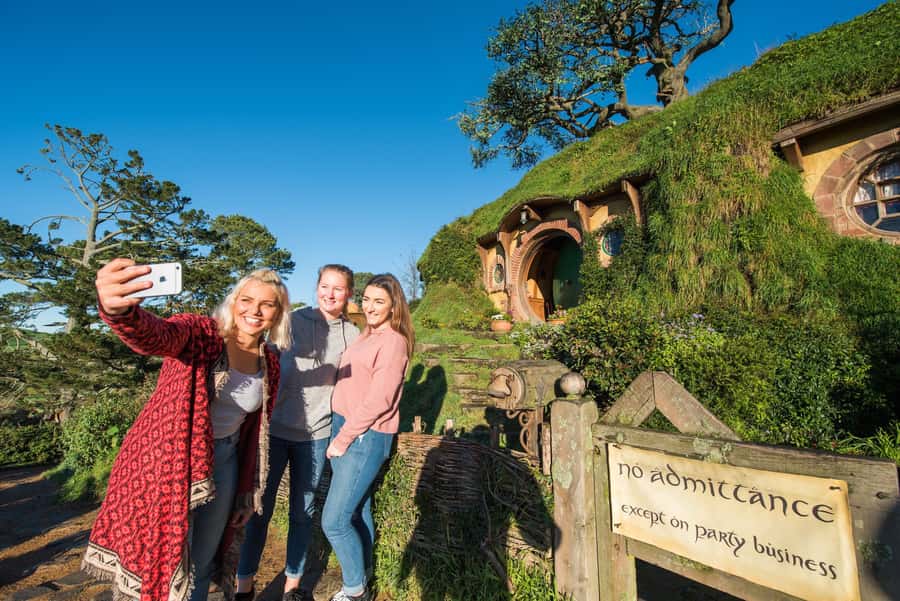 Hobbiton Movie Set: Guided Tour Ticket - Weather, walking, and access