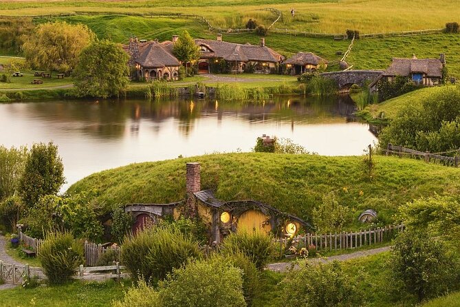 Hobbiton Movie Set Shore Excursion from Tauranga (6 Hours) - Weather, cancellations, and sensible planning