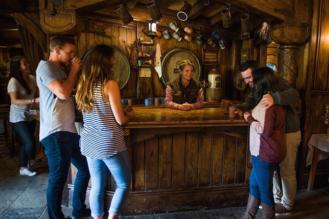 Hobbiton Movie Set Small Group Day Tour from Auckland - Guides, comfort, and the small-group feel
