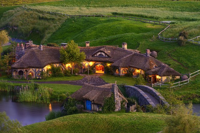 Hobbiton™ Movie Set Walking Tour from Shires Rest - Stories from guides make the difference