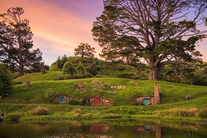 Hobbiton & Rotorua Living Māori Village Private Tour Ex-Auckland - Key points to know before booking