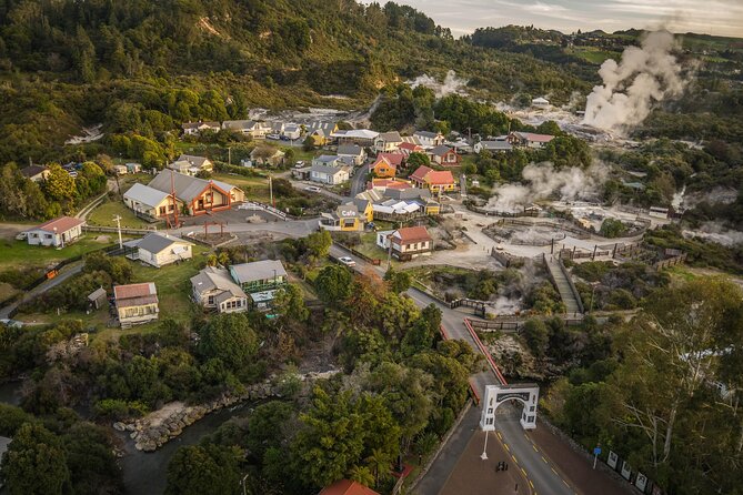Hobbiton & Rotorua Māori Village with Lunch from Auckland - Leaving Auckland at 7:00 am