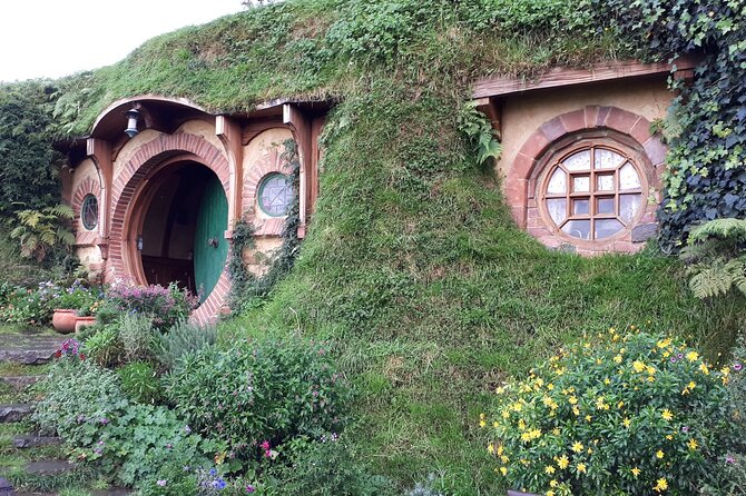 Hobbiton Transport & Tauranga Highlights Excursion from Tauranga - The Green Dragon Inn and lunch options