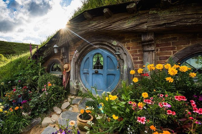 Hobbiton & Waitomo Caves Small Group Tour from Auckland inc Lunch - Why this Auckland day trip makes sense