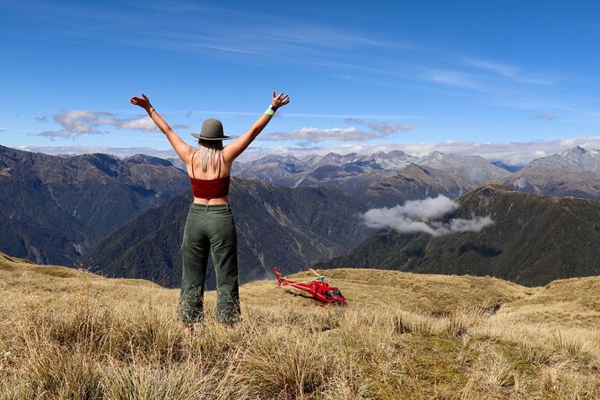 Hokitika Fly SIX Glaciers Heli Tour - Pilot Matthew adds the local story