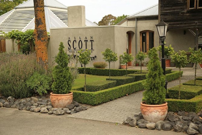 Hop on Hop off Wine Tours Marlborough - The Vines Village and the chocolate finish