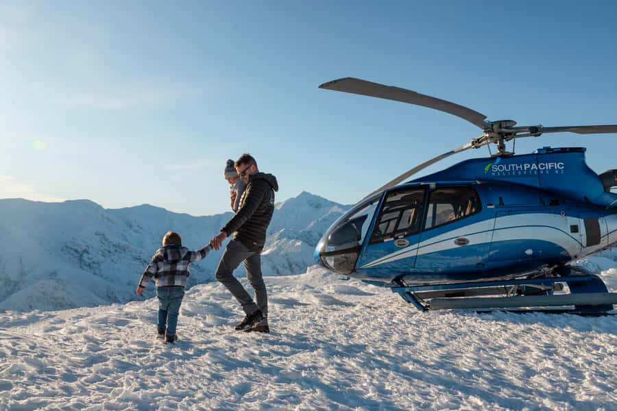 Kaikoura: 1-Hour Whale Watching Helicopter Tour - Weather, clothing, and practical preparation