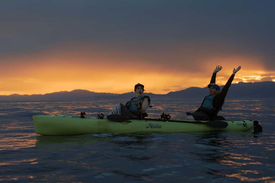 Kaikōura: Kayak Sunset Tour with Seal Sightings - Meeting the guides and learning as you go