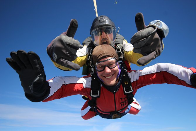 Lake Taupo 12,000-Foot Tandem Skydiving - A 12,000-foot jump over Lake Taupo