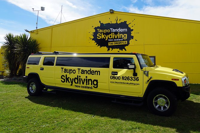 Lake Taupo 12,000-Foot Tandem Skydiving - What the $209.75 price includes