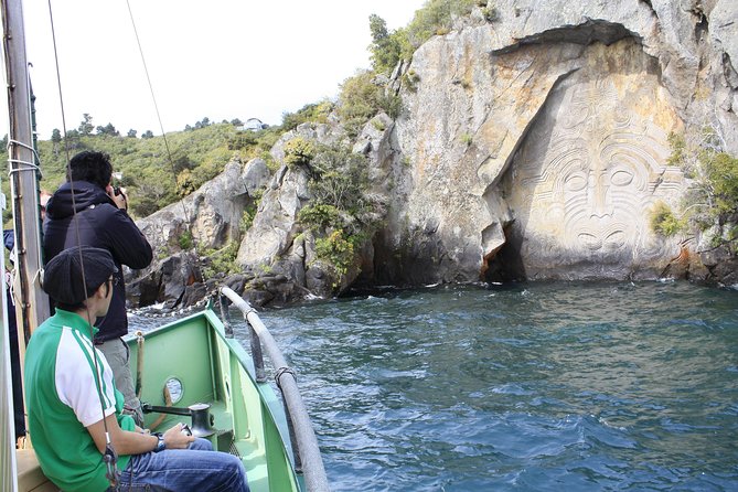 Lake Taupō Māori Rock Carvings Scenic Cruise aboard Ernest Kemp - Crossing Lake Taupō with local commentary