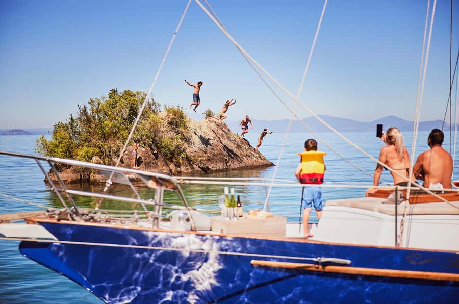 Lake Taupo: Sailboat Trip to the Maori Rock Carvings - Key points at a glance