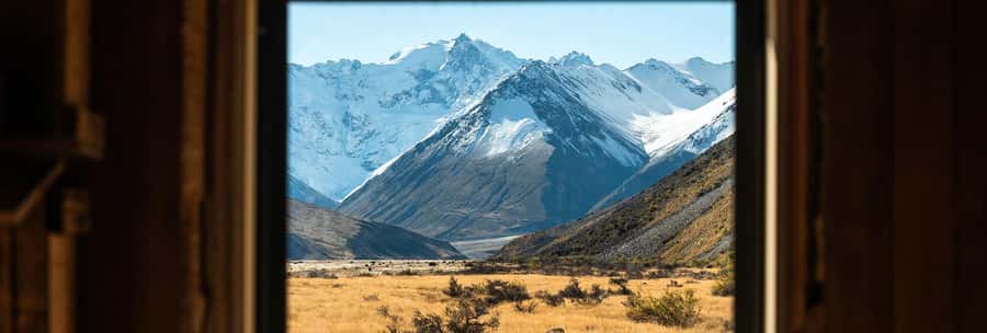 Lake Tekapo Scenic 4WD Cass Valley Wilderness Tour - A tea stop beside the backcountry scenery