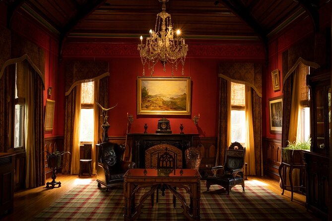Larnach Castle & Otago Wildlife Cruise from Dunedin - Who should book this tour?