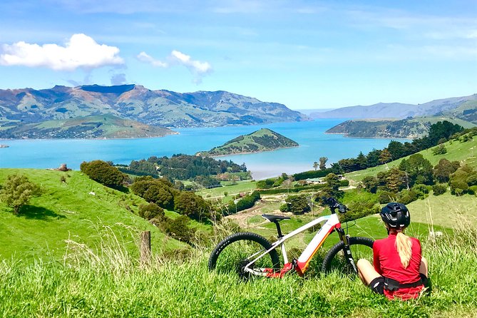 Lava Loop- Guided electric mountain bike tour in Akaroa - Getting comfortable on the Scott pedal-assist bikes