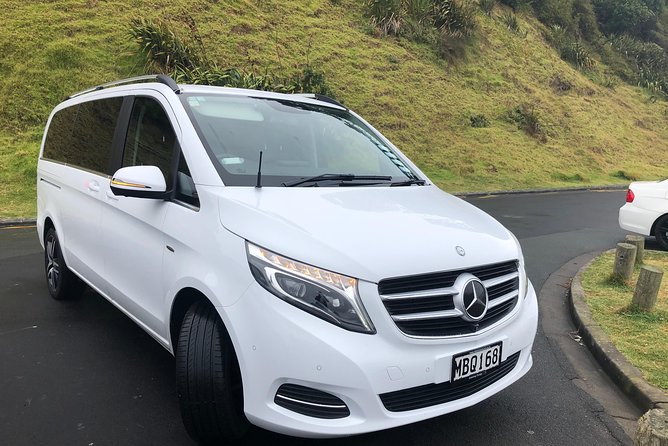 Luxury Airport transfers in Auckland - A calm first hour after landing