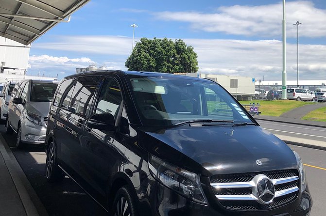 Luxury Airport transfers in Auckland - What the service gets right