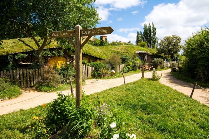 Luxury Small group tour from Auckland to Hobbiton Movie Set - Why this Auckland to Hobbiton trip feels different