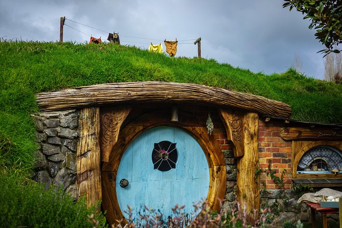 Luxury Small group tour from Auckland to Hobbiton Movie Set - Who will enjoy this experience most