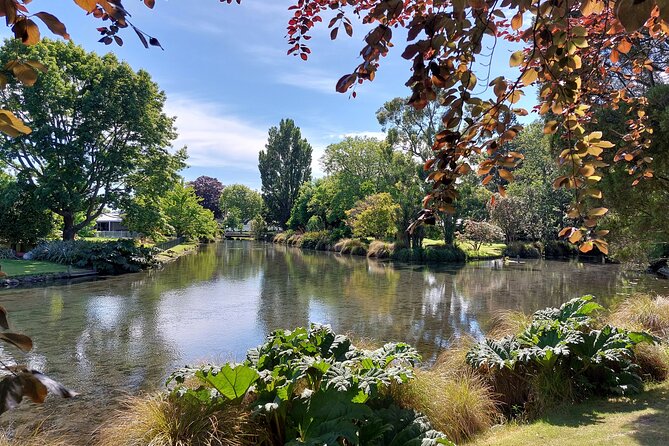 Lyttelton Shore Excursion: Christchurch & Willowbank Tour - The guide can make or break the city portion