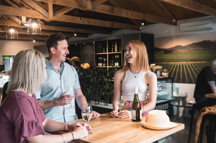 Marlborough: Wineries Visit and Tasting Session - Why this short tour works well in Marlborough