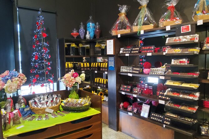 Matakana Art & Horse Riding Experience Private Tour From Auckland - Chocolate Brown and the sweet finish