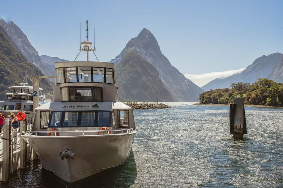 Milford Sound: 2-Hour Small Boat Scenic Cruise - Parking, access, and small practical details