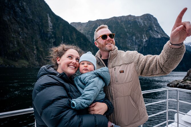 Milford Sound Coach and Cruise tour from Queenstown - Rain, waterfalls, seals, and dolphins