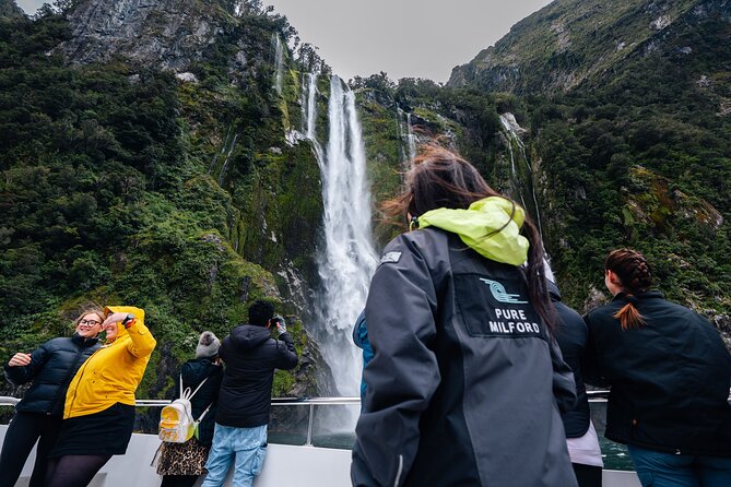 Milford Sound Coach and Cruise tour from Queenstown - Lunch, coffee, and what to bring