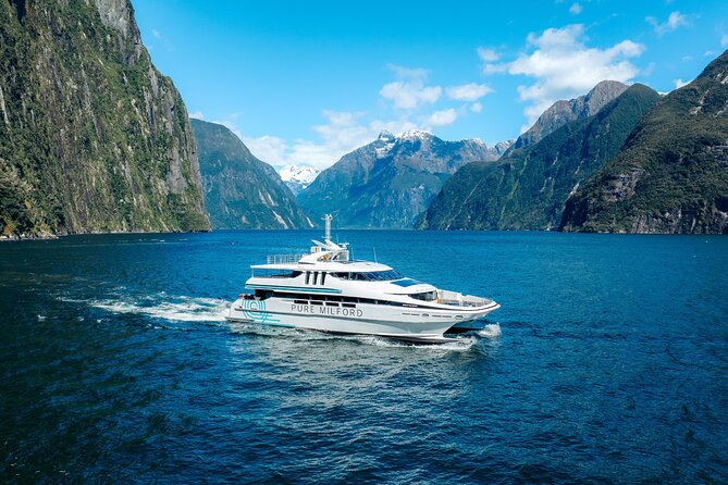 Milford Sound Cruise - A three-deck catamaran with room to move