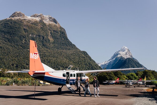 Milford Sound Cruise with Round-Trip Flights from Queenstown - The two-hour cruise from Mitre Peak to the Tasman Sea