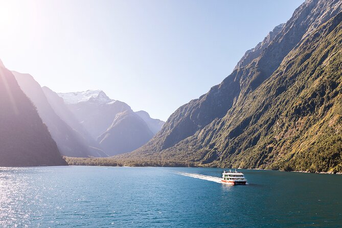 Milford Sound Day Tour from Queenstown - Te Anau gives the morning a useful break