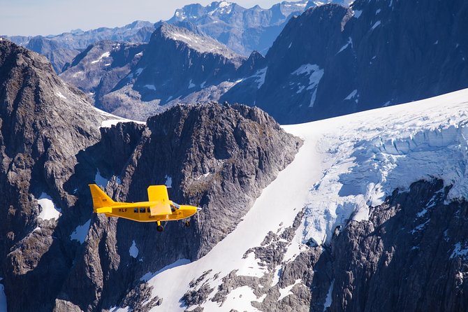 Milford Sound Glacier Flight & Cruise from Wanaka - Flying the full length of Milford Sound