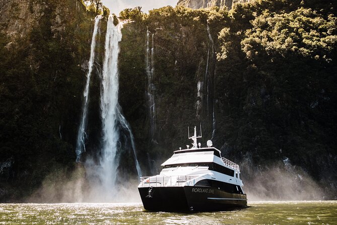 Milford Sound Luxury Lunch Cruise onboard The Fiordland Jewel - Key things to know before booking