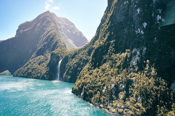 Milford Sound Luxury Lunch Cruise onboard The Fiordland Jewel - Boarding the Fiordland Jewel