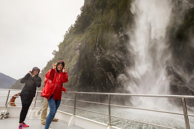 Milford Sound Nature Cruise with Southern Discoveries - Choosing a departure time and lunch