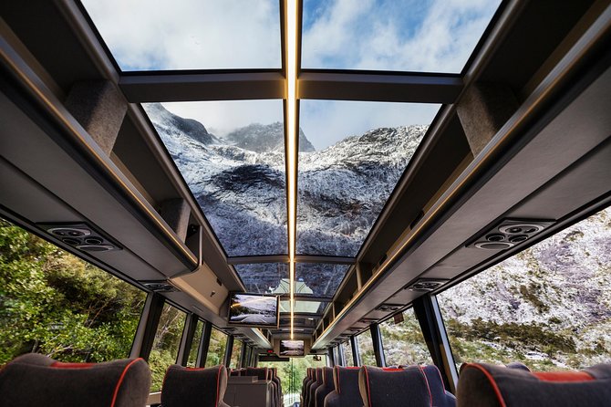 Milford Sound Premium Coach & Cruise from Queenstown with Lunch - Eglinton Valley and Lake Gunn