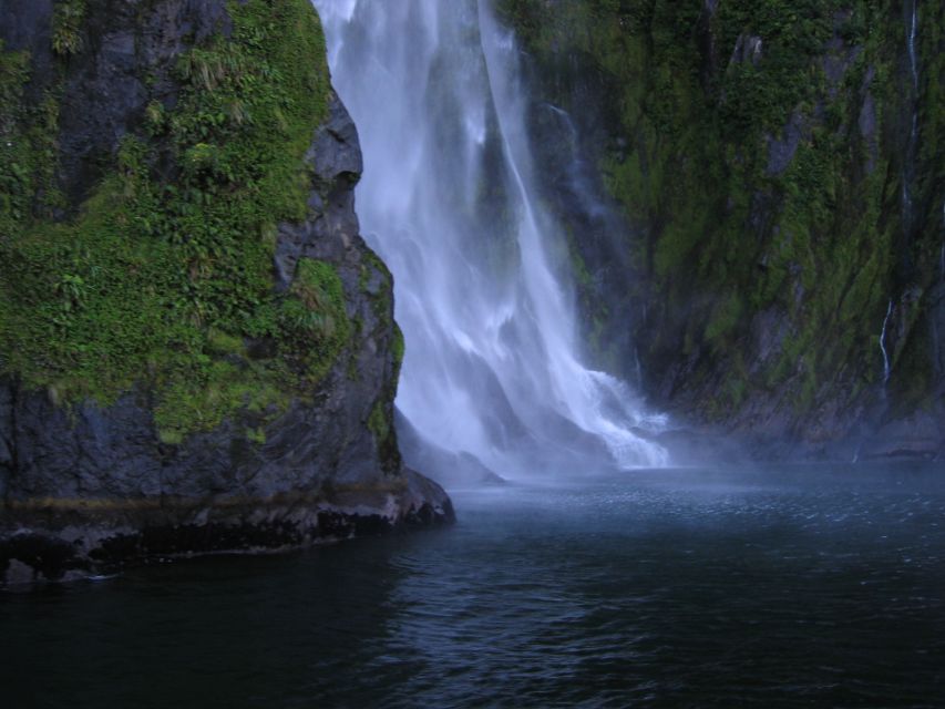 Milford Sound Premium Day Tour and Cruise from Te Anau - Reserved seating and the best place to look