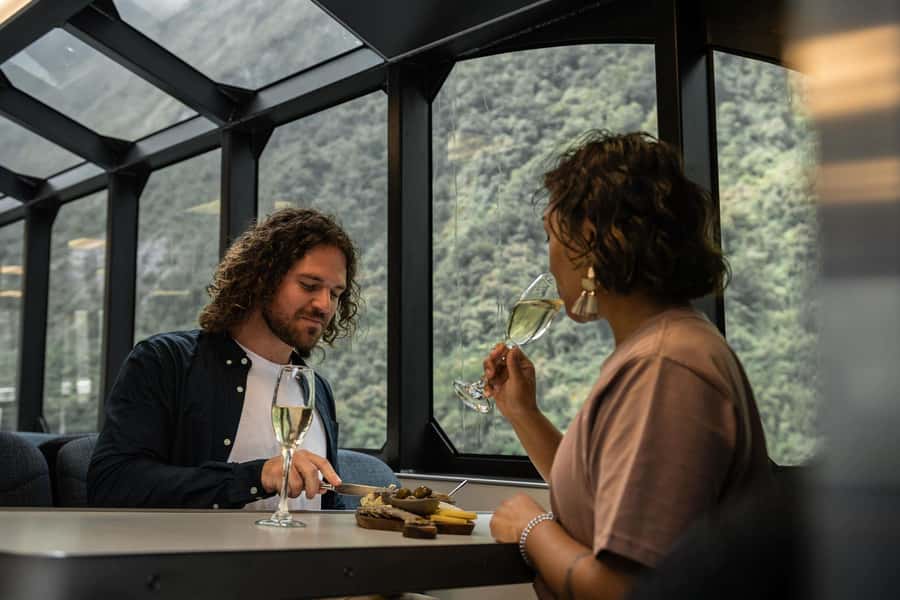 Milford Sound: Premium Small Group Cruise with Canape Lunch - Reaching Milford Sound from Queenstown or Te Anau