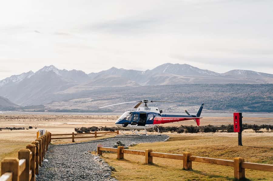 Mount Cook: 20-Minute Alpine Vista Helicopter Flight - Taking off from Glentanner above Lake Pukaki